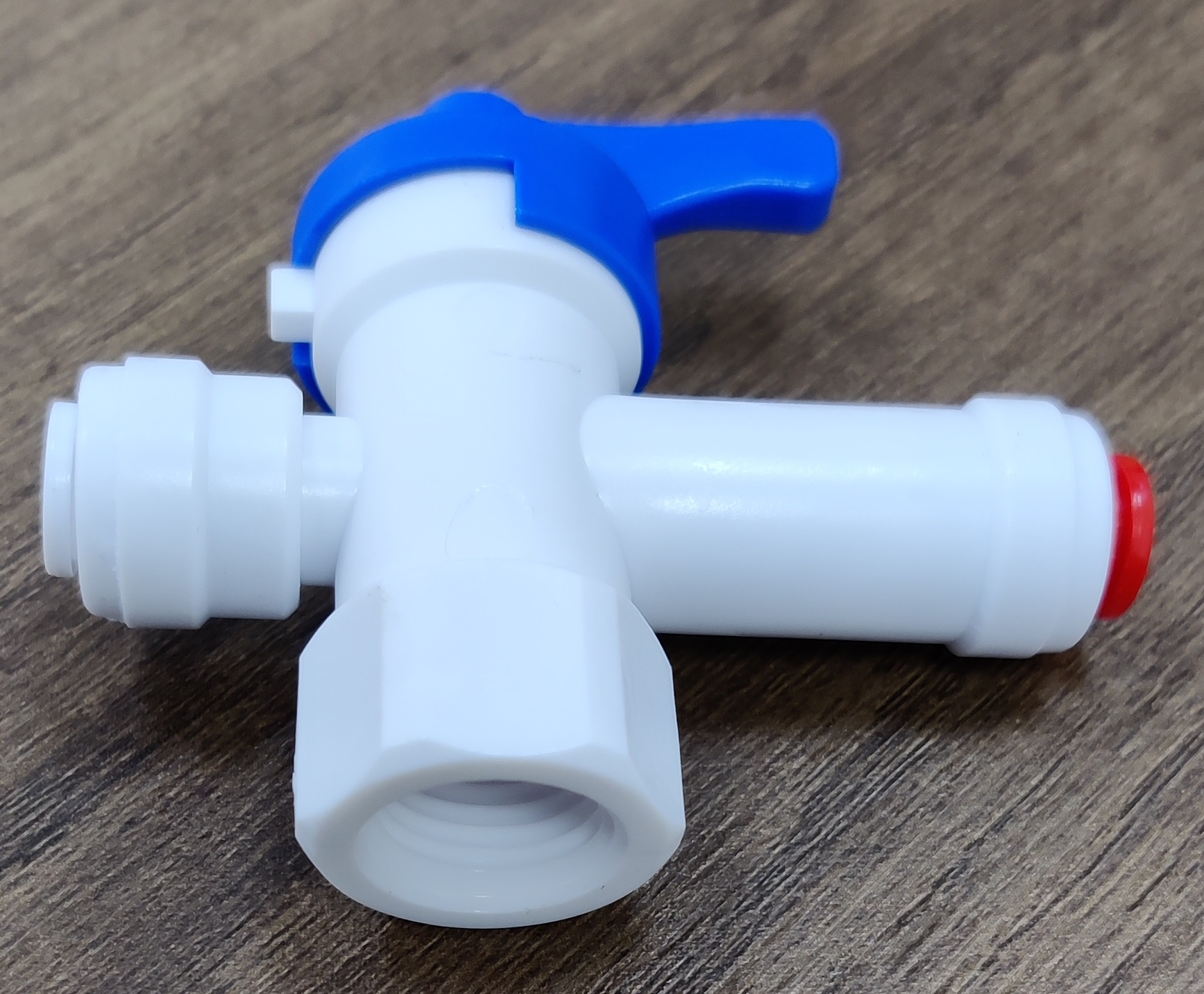 картинка Кран для пластиковой емкости угловой QT-01AC 1/4"трубка(f) х 1/4"резьба(f) комплект 5 шт. 