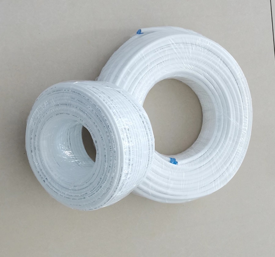 картинка Пластиковая трубка PIPE 1/2"(12.7мм, белый)